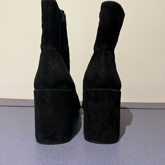 Topshop Suede Mid Calf Boot - Picture 5 of 6